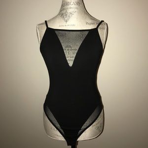 “BY THE WAY” BLACK BODYSUIT WITH MESH